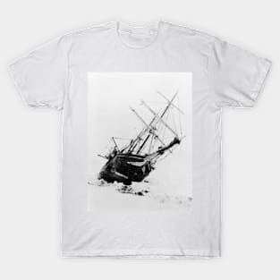 Shackleton's ship trapped in Antarctic ice, 1915 (V330/0013) T-Shirt